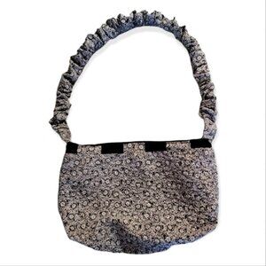 💥 3 for 25 💥 SCRUNCH Handle Black and White Floral Shoulder Bag